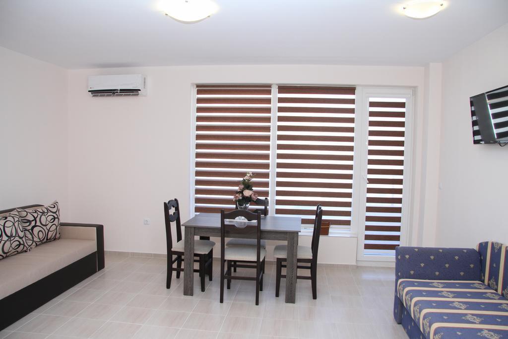 Capuccino Guest Apartments - Free Parking And Wi-Fi Sunny Beach Ngoại thất bức ảnh